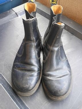 Black Chelsea Dr Martens sz ld 5